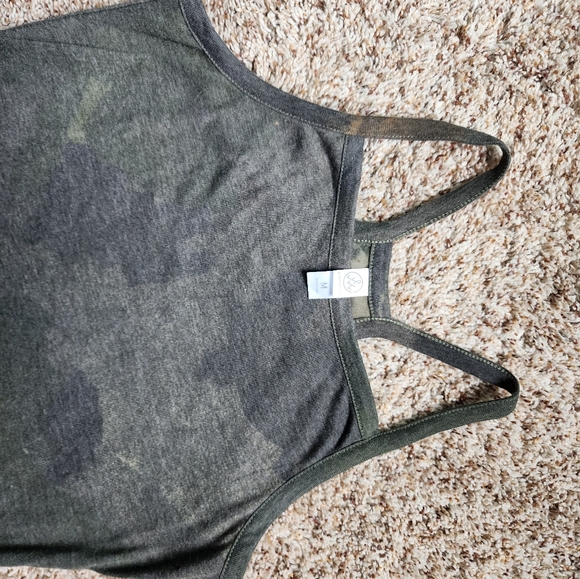 Womens Camouflage Tank Top Size Medium *Camo Shirt - Picture 4 of 8